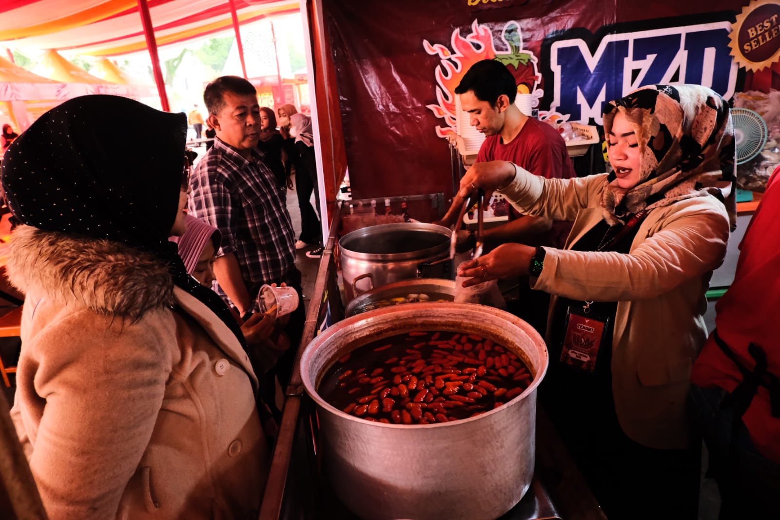 Festival Kuliner pedas dibuka Bupati Garut di alun-alun Garut