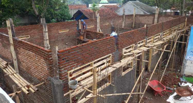 LKS Al Hikmah Garut Kembali Berjuang Wujudkan Cita-Cita Anak Yatim Penghafal Quran. LKS Al Hikmah Garut bangun Rumah Quran di Kecamatan Karangpawitan