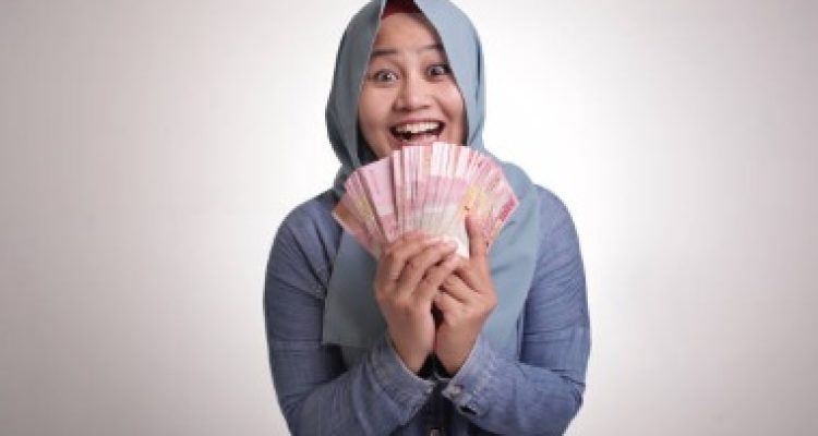 Tidak semua warga miskin yang masuk DTKS akan menerima bansos (foto ilustrasi, istock)