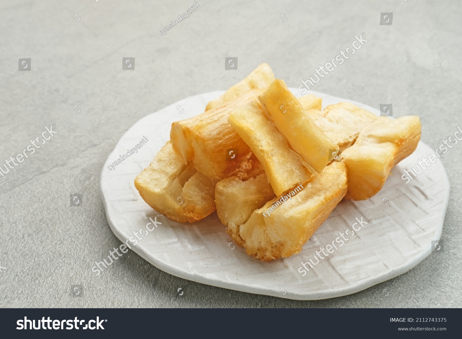Ceprus merupakan makanan dari singkong khas Kabupaten Garut (ilustrasi shuttertstock)