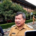 Bupati Garut Rudy Gunawan mengimbau masyarakat beli gas 3 kg di pangkalan Bupati Garut Rudy Gunawan mengimbau masyarakat beli gas 3 kg di pangkalan