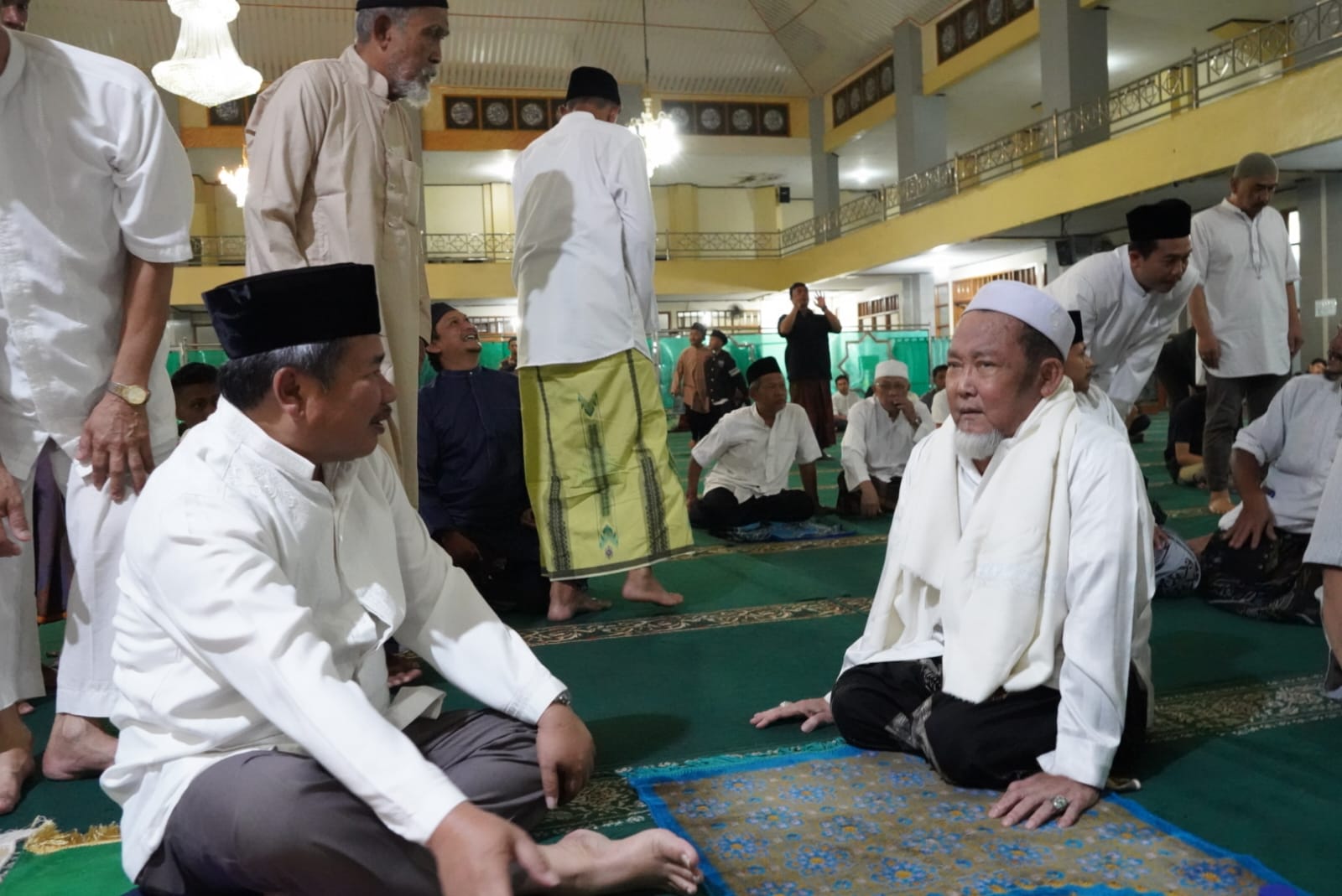 Bupati Garut sampaikan beberapa hal ketika sholat tarawih di masjid agung Garut