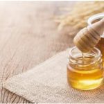 Madu mengandung banyak manfaat untuk kesehatan (foto shutterstock) Madu mengandung banyak manfaat untuk kesehatan (foto shutterstock)