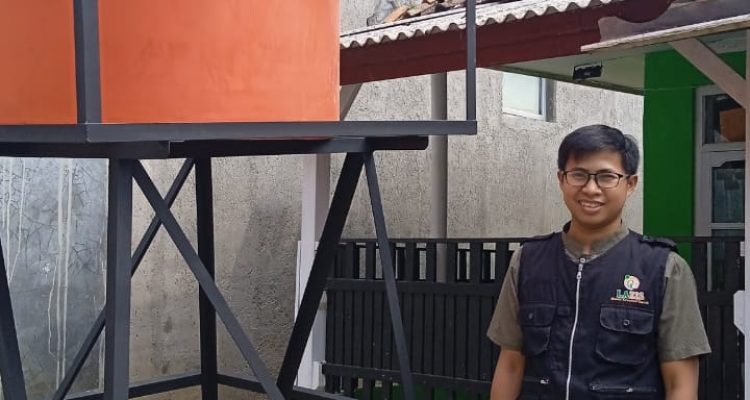 Dokumentasi pendistribusian toren oleh LAZIS Dokumentasi pendistribusian toren oleh LAZIS