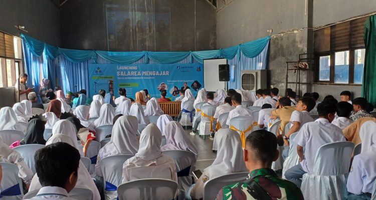 potret acara Gelar Launching Salarea mengajar di SMA PGRI Kecamatan Cibatu Kabupaten Garut. potret acara Gelar Launching Salarea mengajar di SMA PGRI Kecamatan Cibatu Kabupaten Garut.