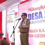 Bupati Garut Rudi Gunawan Sedang pidato Bupati Garut Rudi Gunawan Sedang pidato
