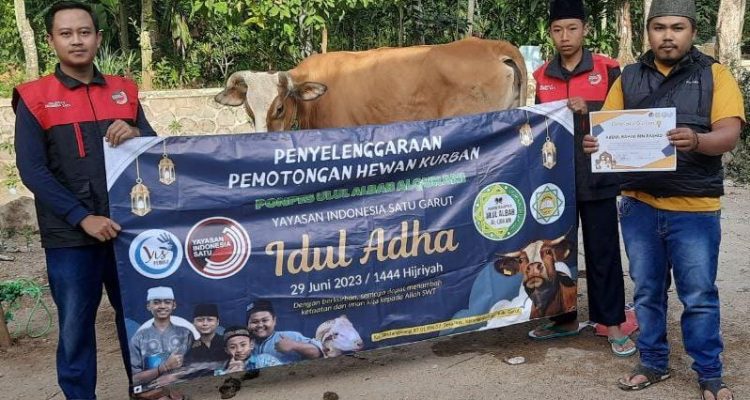 Penyelenggara'an Penyembelihan & Pembagian Hewan Qurban Oleh Yayasan Indonesia Satu Penyelenggara'an Penyembelihan & Pembagian Hewan Qurban Oleh Yayasan Indonesia Satu