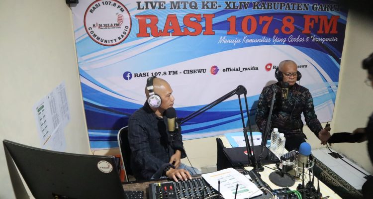 Siaran radio di Rasi FM Siaran radio di Rasi FM