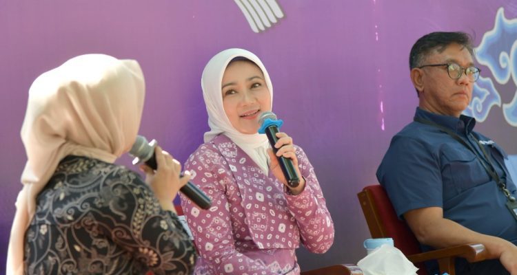 Ibu Atalia Praratya di acara Jabar Punya Informasi