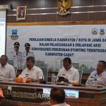 Bupati Garut Saat melaksanakan Penilaian Kinerja 8 (delapan) Aksi Konvergensi Penurunan Stunting Bupati Garut Saat melaksanakan Penilaian Kinerja 8 (delapan) Aksi Konvergensi Penurunan Stunting