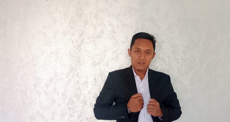 Mohamad Husni M. Pimpinan Redaksi Sinarpriangan News