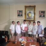 Yudi R Darajat menyerahkan formulir ke DPC Gerindra Garut. Yudi siap maju di Pilkada 2024