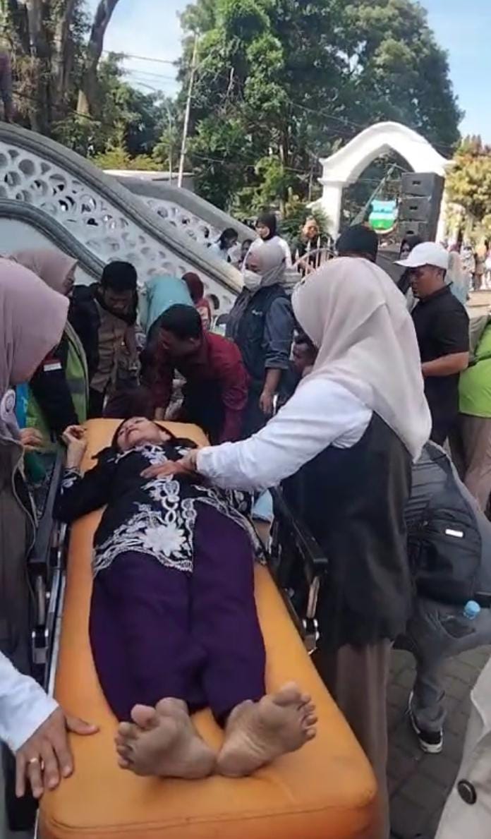 Poto Korban saat ditangani oleh tim medis